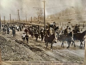 Picture of Pilgrim Hikers entering DC